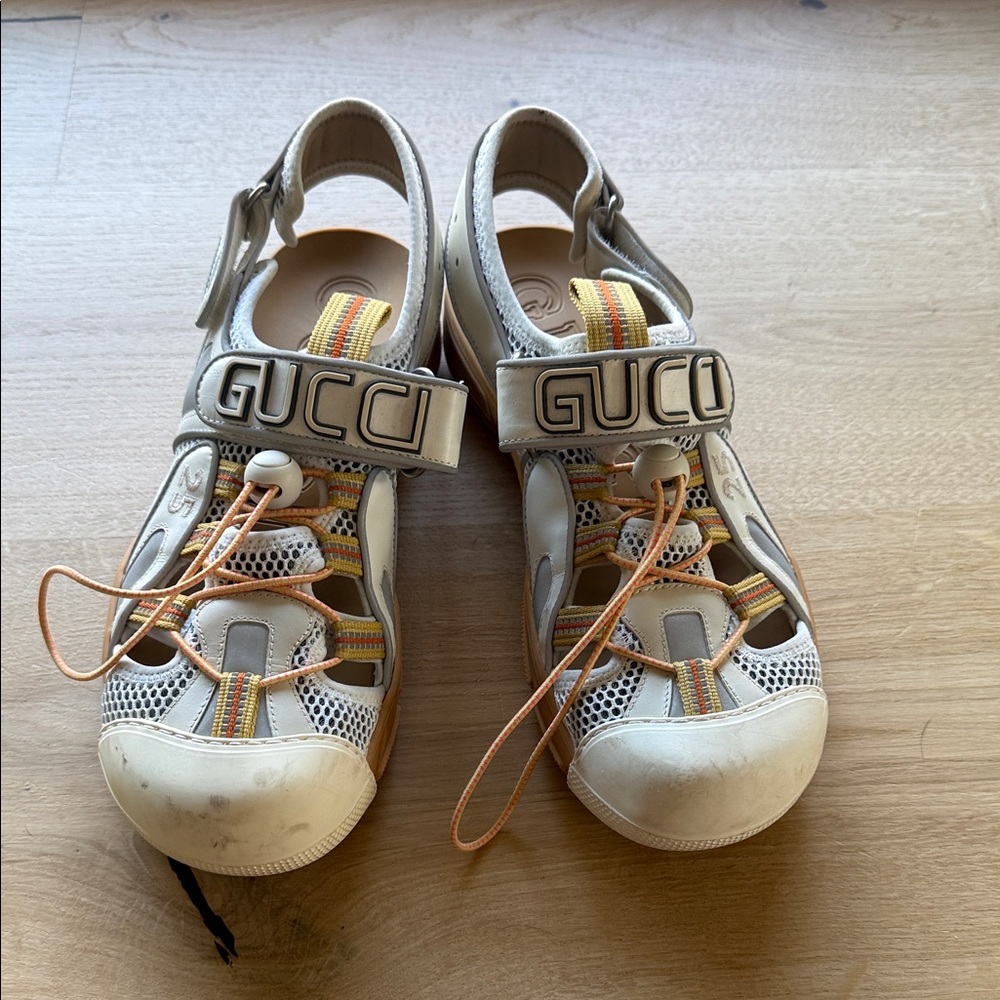 Gucci Women’s Sandals in White and Orange